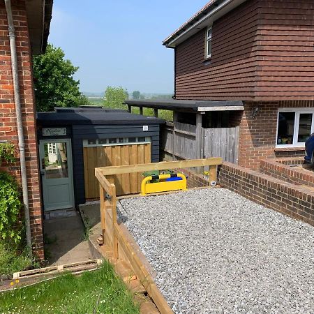 Meadow View - A Studio With Free Parking And A Sunny Terrace Lewes Eksteriør bilde
