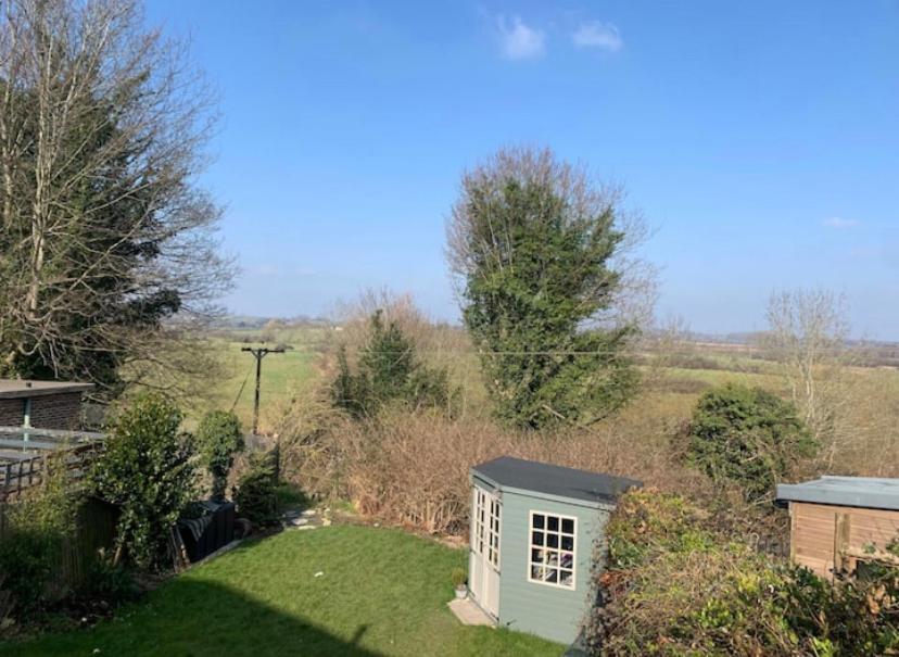Meadow View - A Studio With Free Parking And A Sunny Terrace Lewes Eksteriør bilde